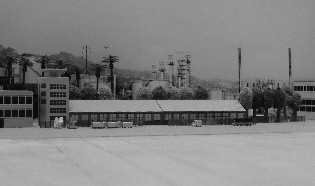 aerostazione passeggeri e torre controllo.jpg