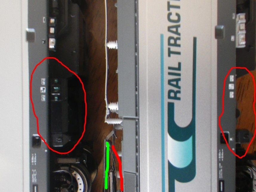 E483 004 sottocassa.jpg