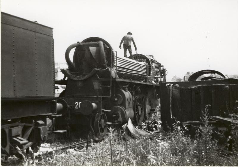 0006 Deposito Locomotive Treviso Demolizioni fine anni 70 Foto Nazario Bobbo.jpg