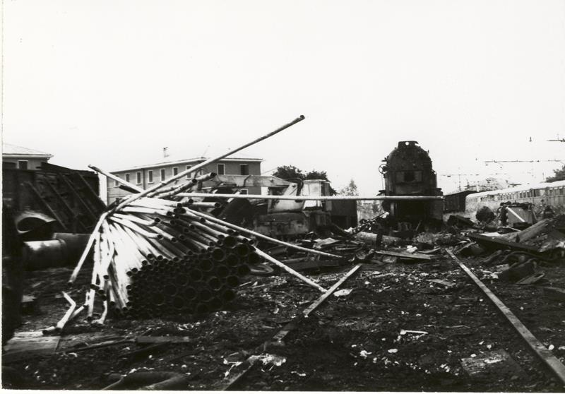 0009 Deposito Locomotive Treviso Demolizioni fine anni 70 Foto Nazario Bobbo.JPG