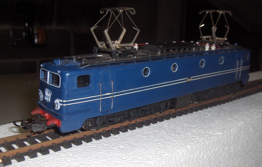 1968 - Locomotore serie 1300 delle NS (Lima art. 8030CL).JPG