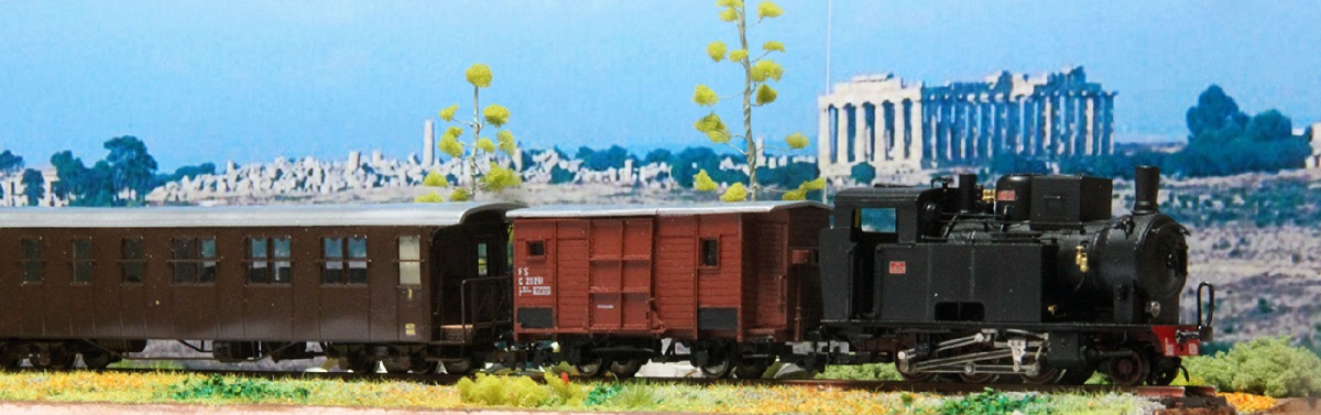 R 302 + treno_2.jpg