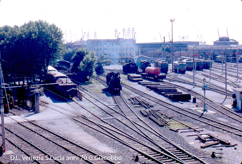Venezia Santa Lucia.jpg