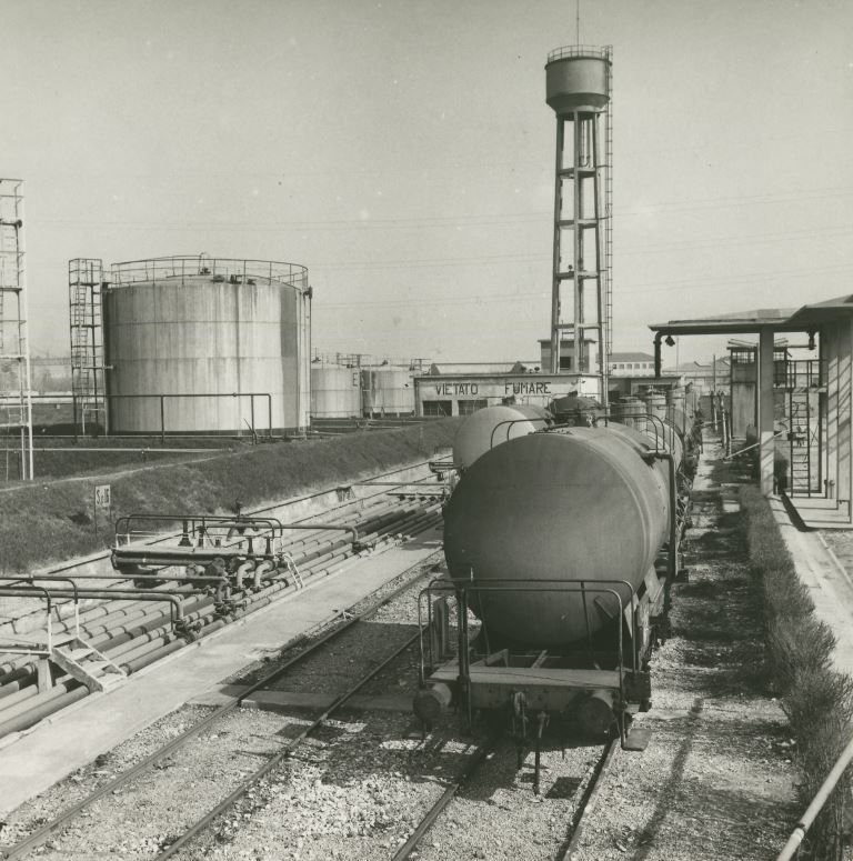 1963 26953 raccordi deposito costiero porto marghera Save0003.jpg