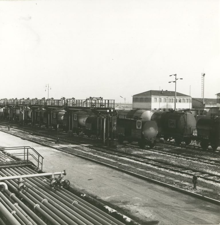 1963 26957 raccordi deposito costiero porto marghera Save0003.jpg