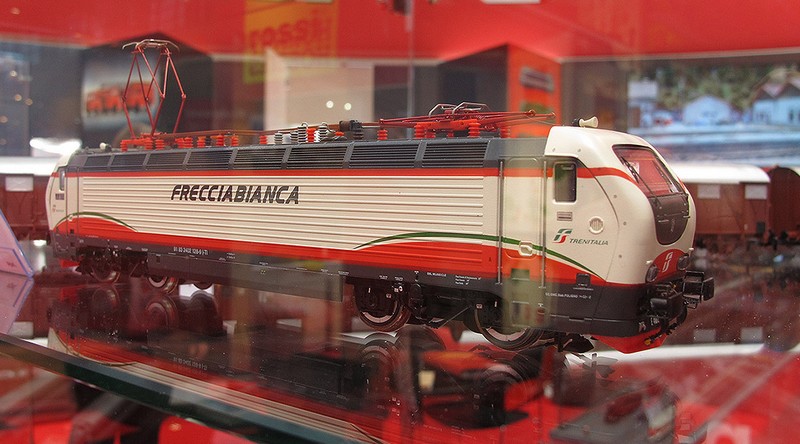 HR E 402 B.jpg