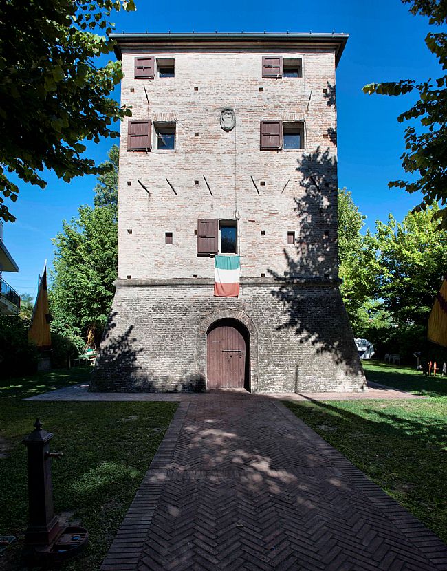 torre saracena-bellaria-igea marina.jpg