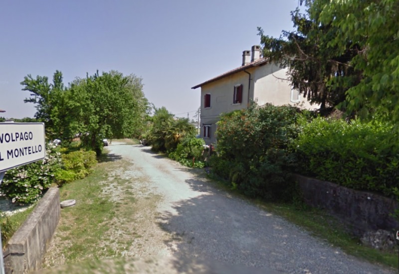 Km 5 629 001 casello e sede.jpg