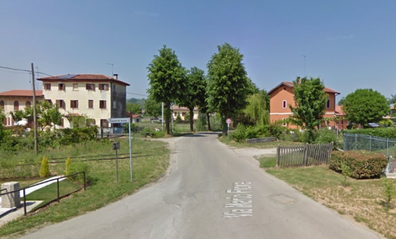 Km 11 780 casello e rotaie.jpg