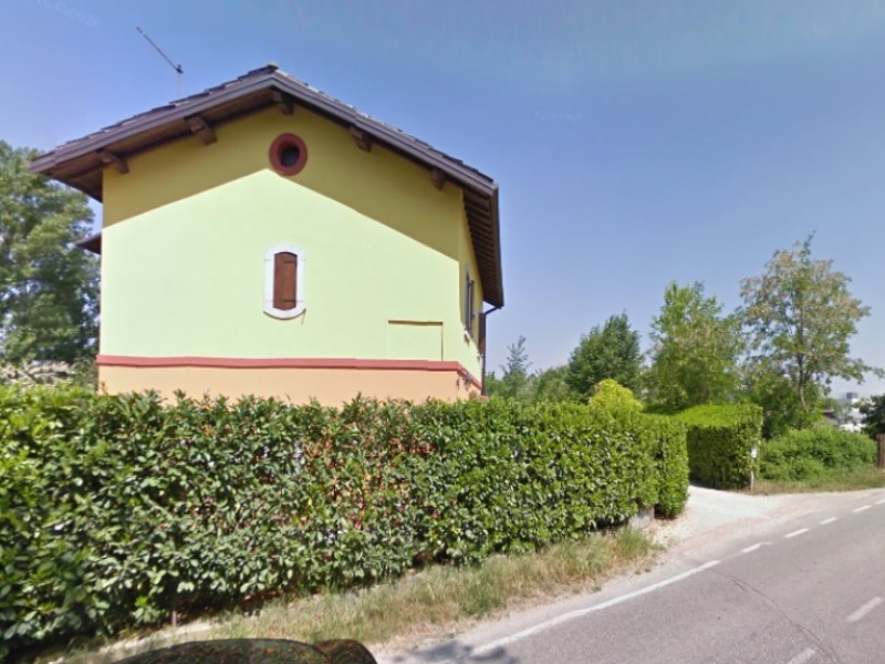 1000 Km 17 111 casello 1.jpg