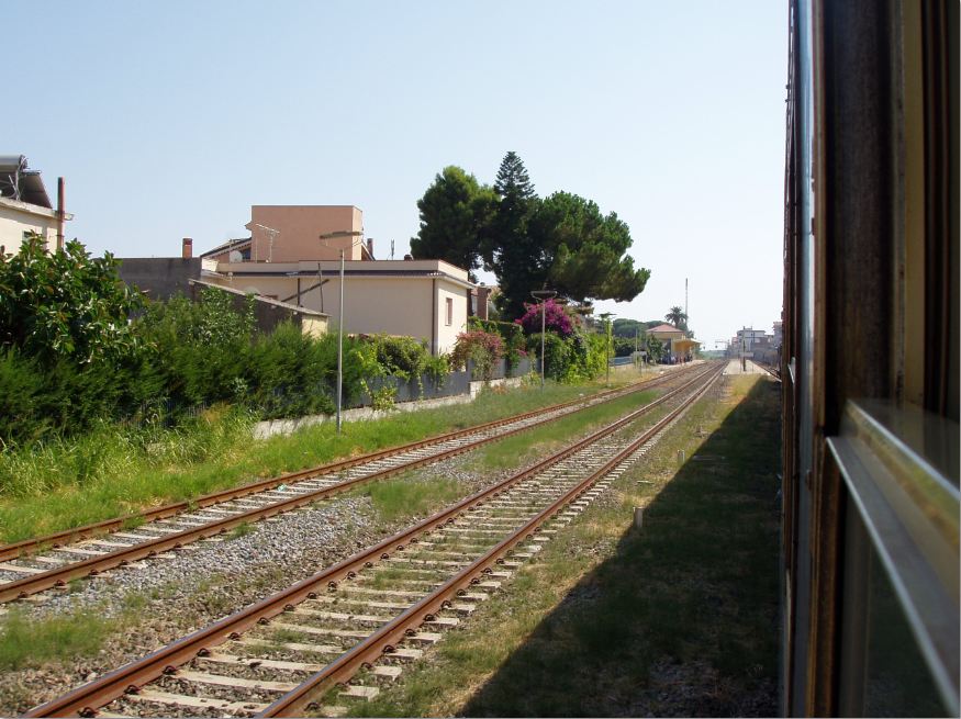 ingresso a Monasterace.JPG