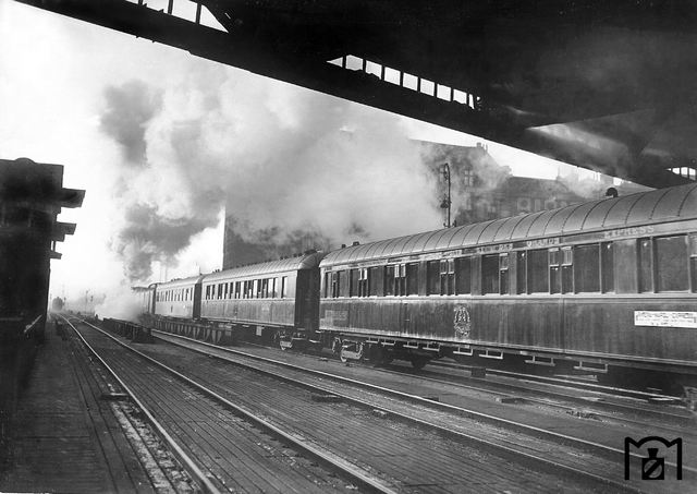 Eisenbahnstiftung-2513-Anhalter-Bhf-Riviera-Express.jpg