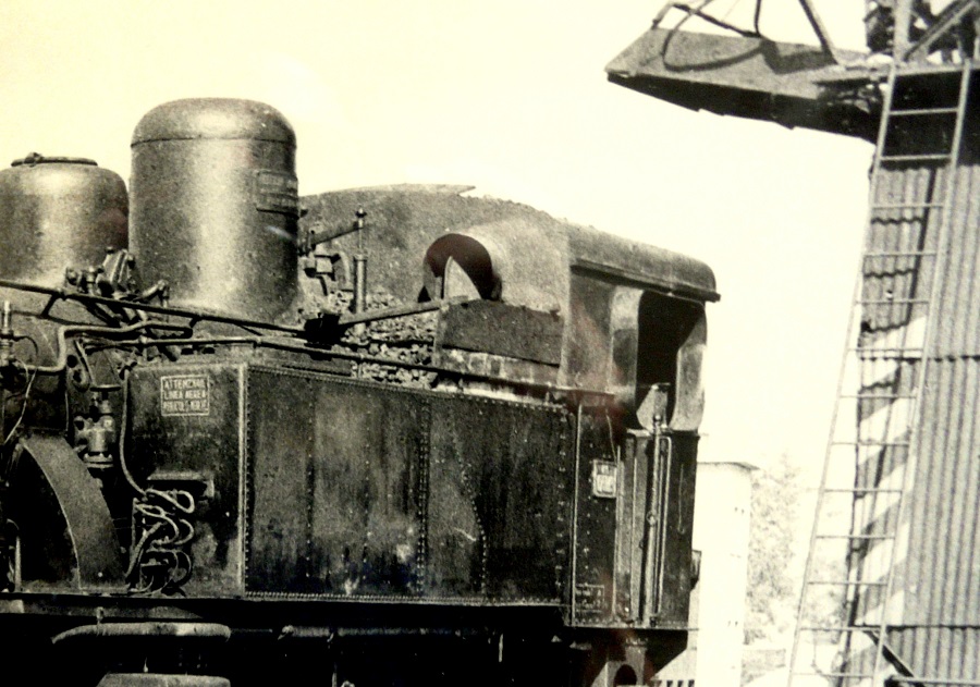 LOCO 880AAA.jpg