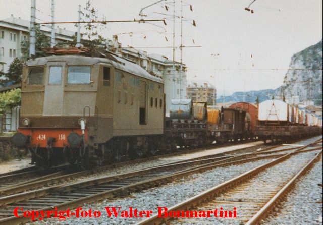 Image1E.424.130 con merci a Lecco 5.jpg