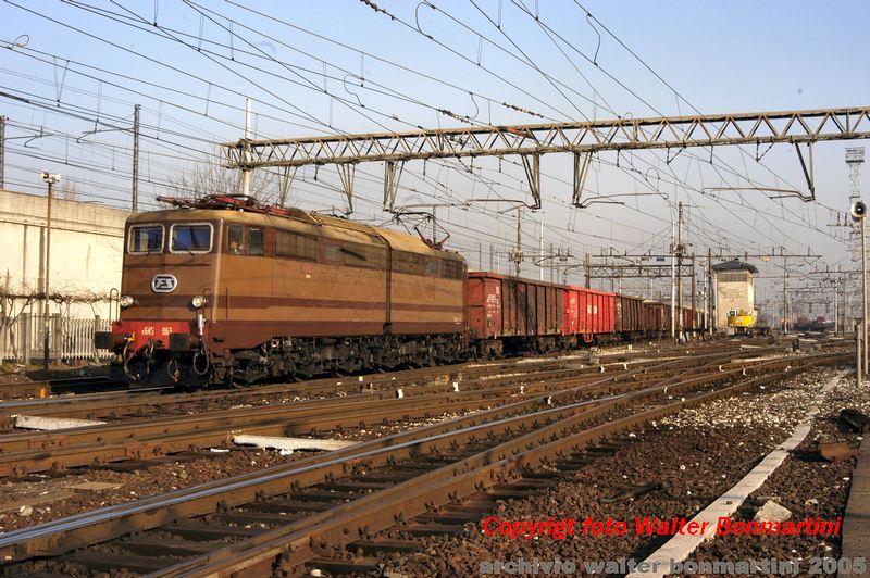 E.645.063 merci per Chiasso-forum2G.archivio Walter Bonmartini-foto Walter-bonmartini.forum2G- 11.1.2005..jpg