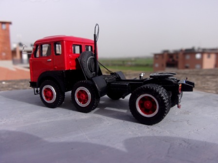690t-2.JPG