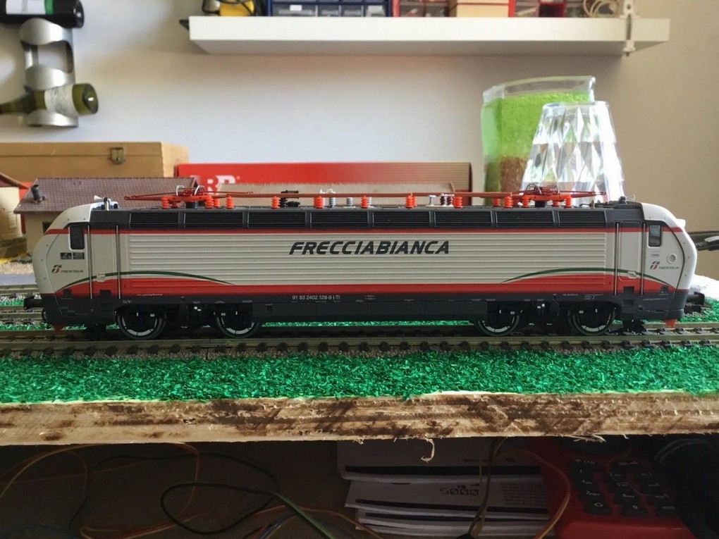 RIvarossi-HR-2643-E-402B-128-Frecciabianca-NUOVA-_57.jpg