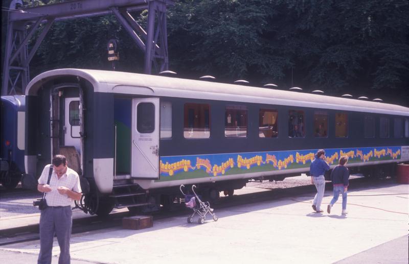 SBB kinderwagen Schlieren.jpg