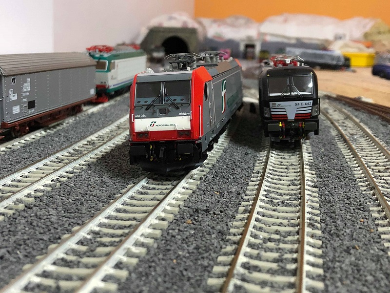 traxx vectron MIR.jpg