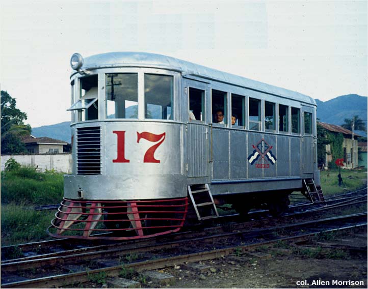 1 fenadesal 17 galloping banana.jpg