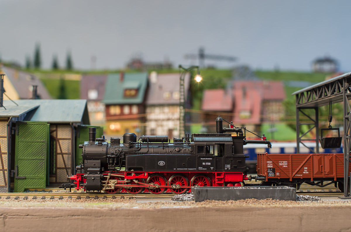 Plastico DB-17.jpg