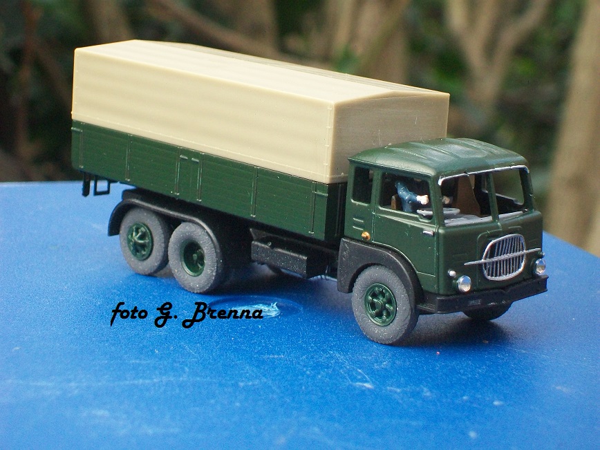 FIAT 682N2 02.jpg