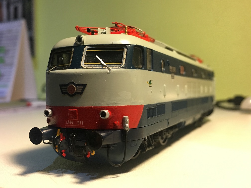 E 444 077 Lima elaborata 4.JPG
