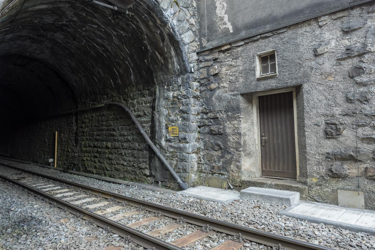 interno Tunnel Solis.jpg