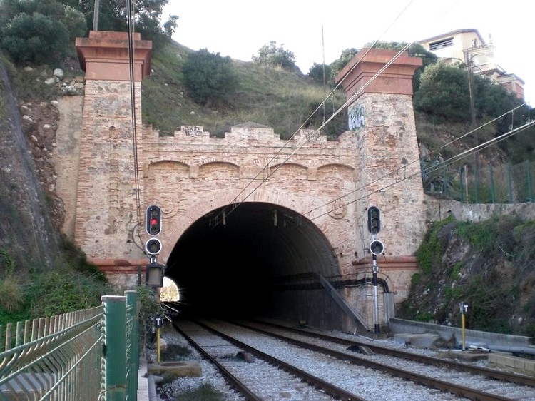 TUNNELMONTGAT2.jpg