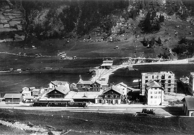 Bahnhof_Zermatt_1900.jpg