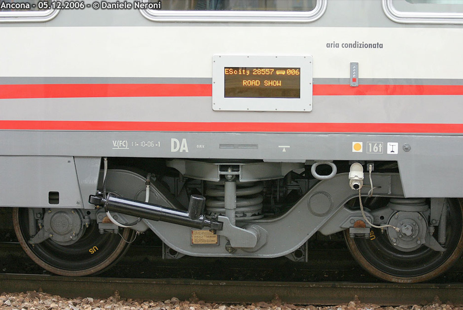 LOWScreenshot 2021-05-07 at 21.50.20.jpg