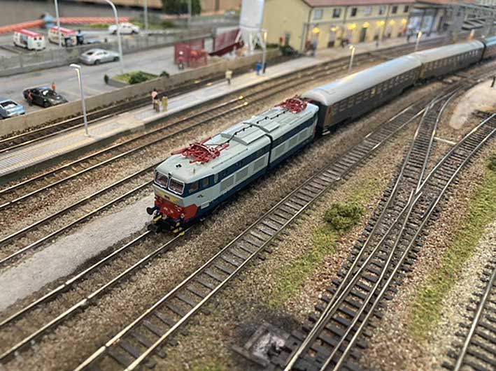 E656_low.jpg