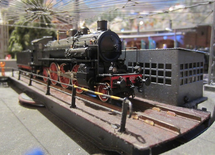 TOPTRAIN2.jpg