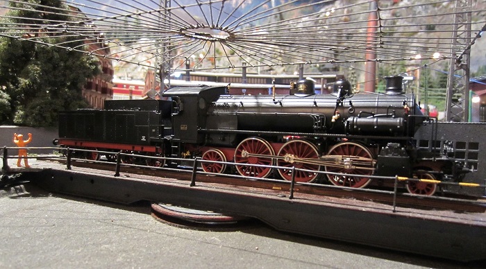 TOPTRAIN1.jpg