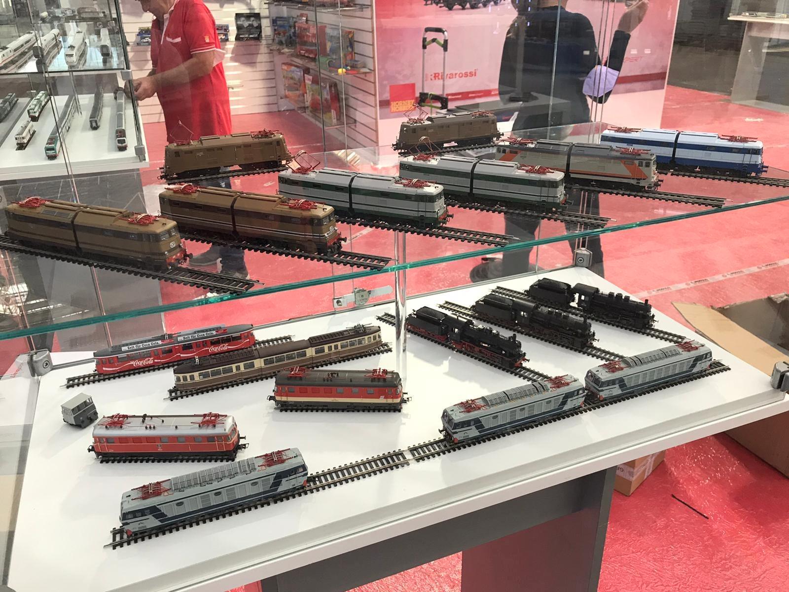 H-RR Locomotive.jpg