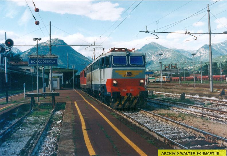 E.656.001.in manovra-Domodossola-15- Agosto-2001archivioWalterBonmartini.foto1forumduegieditriceE656001..jpg