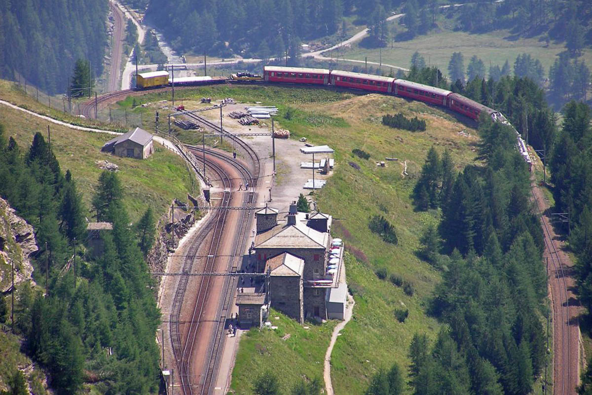 Alp Grüm 2.jpg