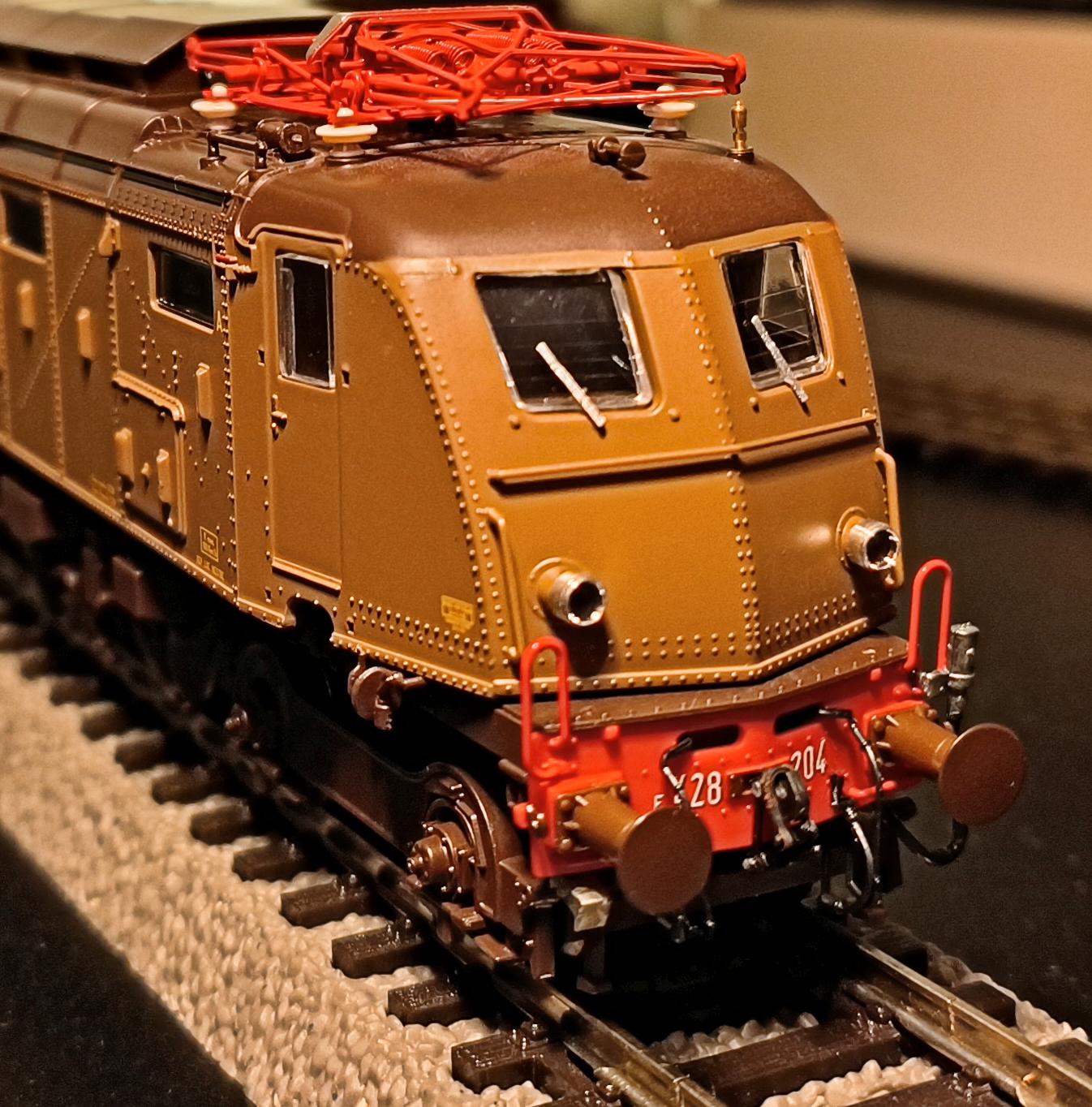 428_3a.jpg