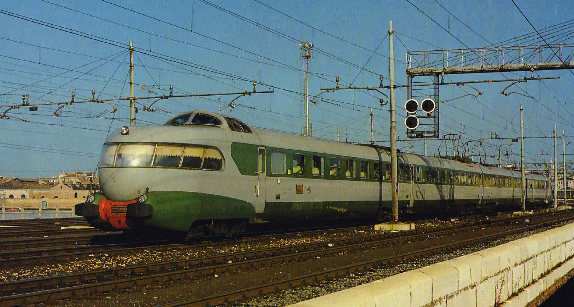 ETR253_ELLEDI_.jpg