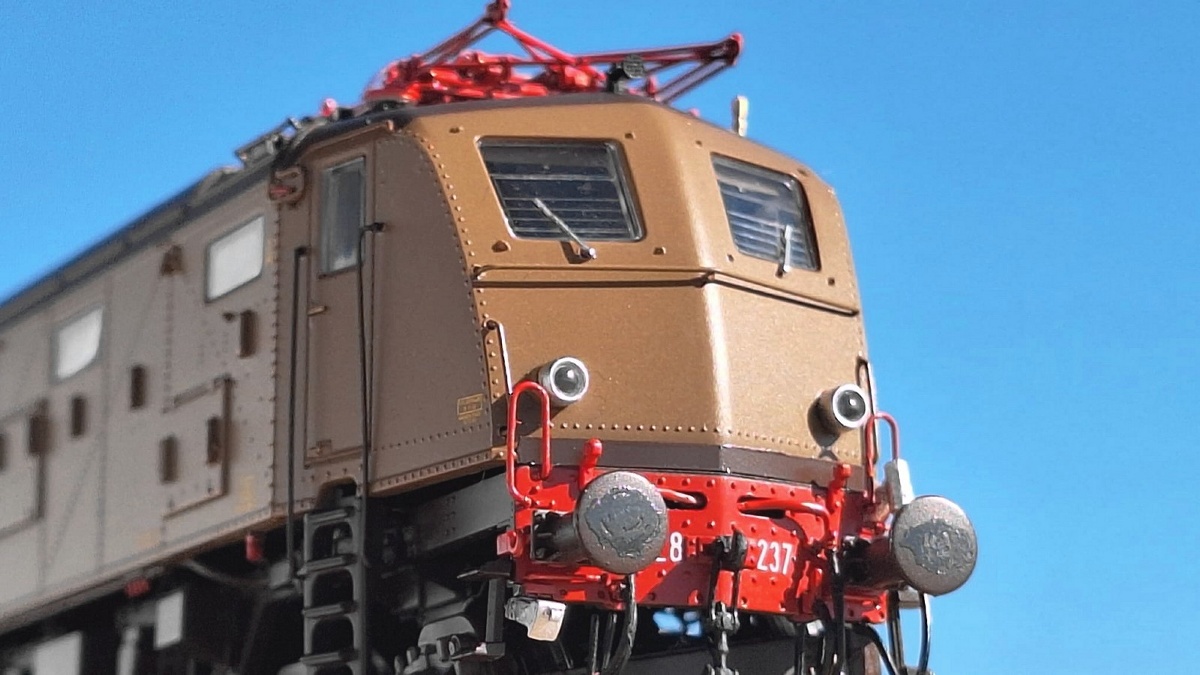 e428 237-5s.jpg