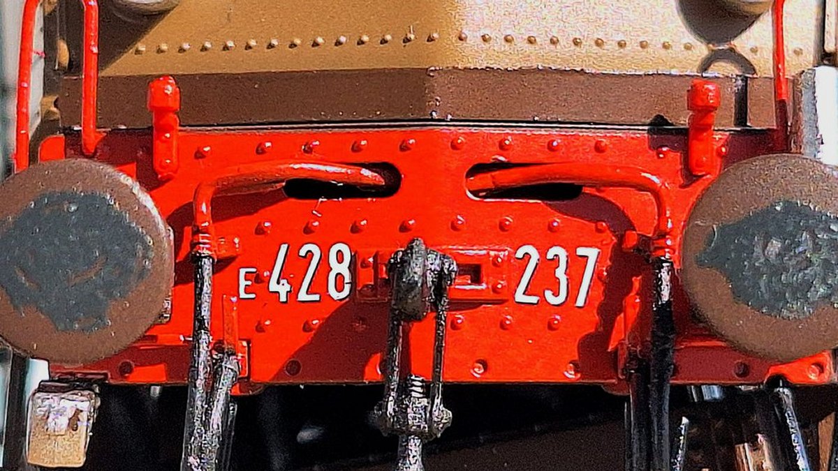 e428 237-10s.jpg