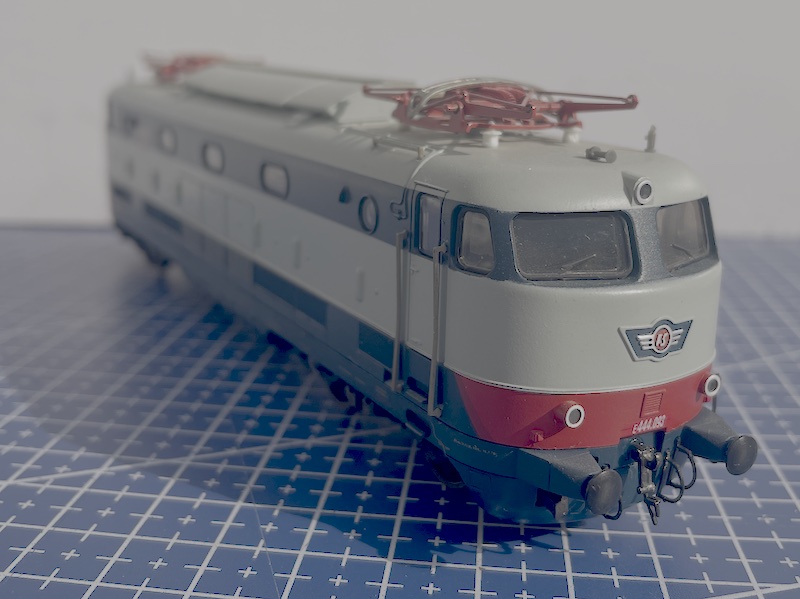 444_01.jpg