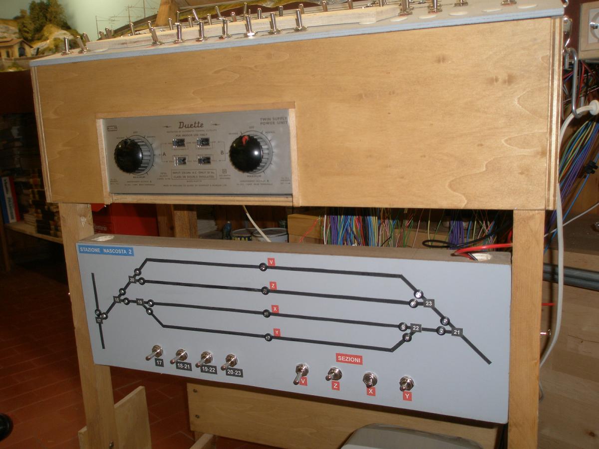 599.66 comandi stazione nascosta 2.JPG