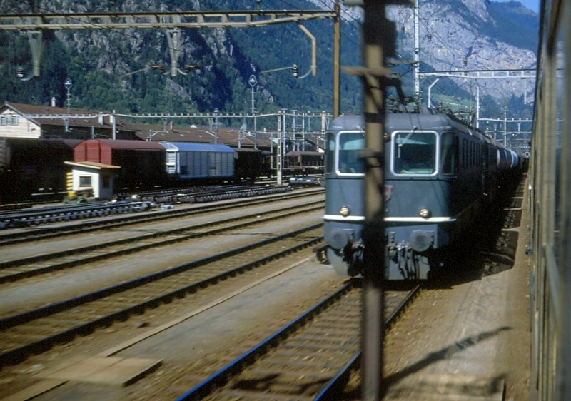 Re-4_4_Re 4-4-doppiatrazione-perChiasso-Ersfeld-9.1983.conpalocentrato-forum2GarchivioWBonmartini-diapositiva.jpg