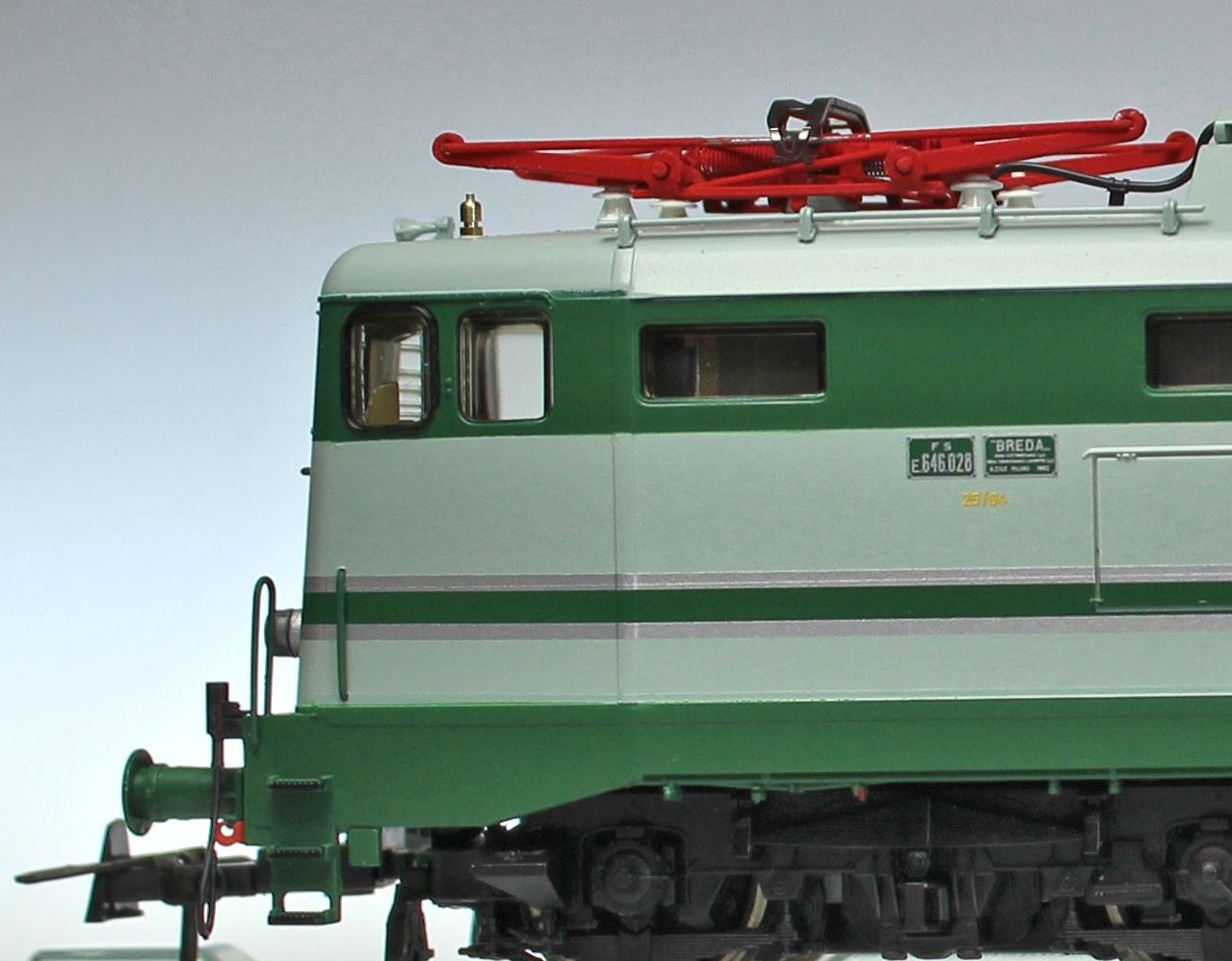 al 72661 targa lato portelloni.jpg