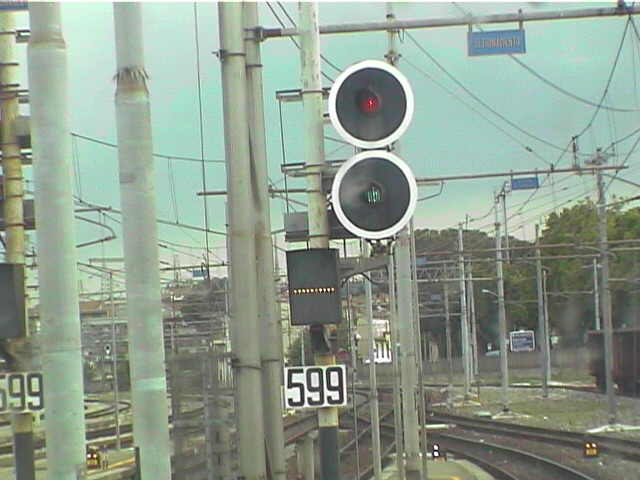 Segnale_ferroviario_1.jpg