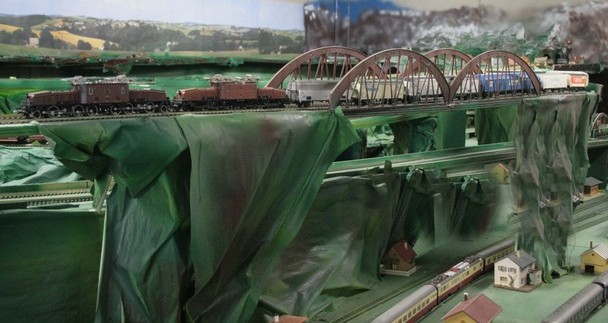 Plastico 2010_2014 doppietrazioni_SBB Ce6_8.forum2G5.jpg