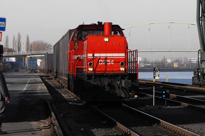 hgk84_0110207_KoelnNiehlWestkai-700.jpg