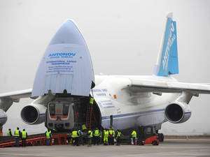 RTEmagicC_tn_in-delhi-metro-bombardier-movia-on-antonov2_jpg.jpg