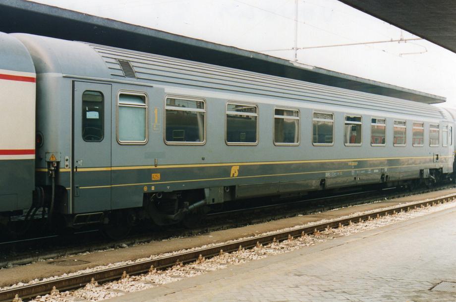 img077.jpg